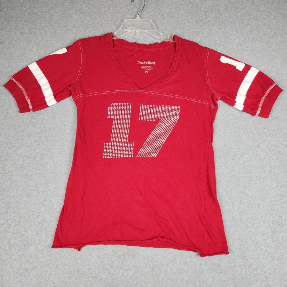 Derek Heart T-Shirt Womens Medium Red 17 Rhinestone V-Neck Sportyโ Short Sleeve